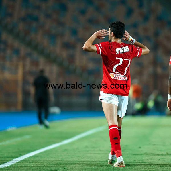 طرد طاهر محمد طاهر في الدقيقة 92 أمام الإسماعيلي بسبب تدخل عنيف