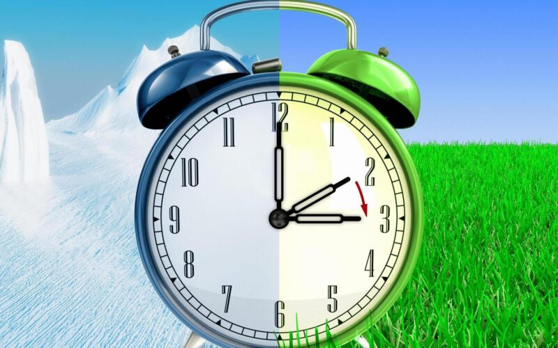 “اضبط ساعتك” موعد التوقيت الشتوي في مصر | متى سيتم تغيير الساعة في مصر؟