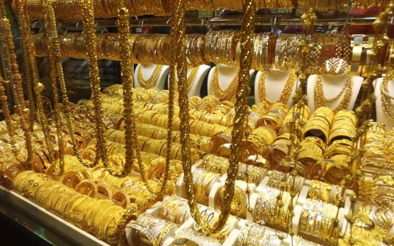 انخفاض أسعار الذهب اليوم في مصر عيار 21 بالمصنعية اليوم الأحد 22/10/2023 في محلات الصاغة