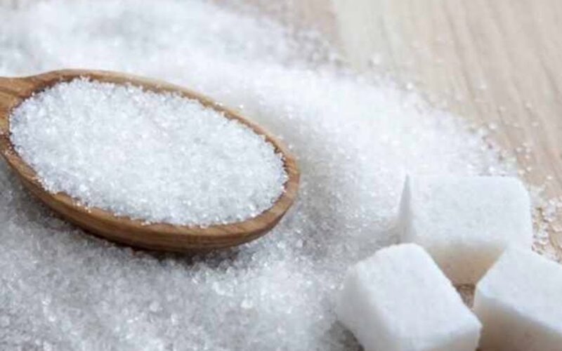 سعر السكر اليوم السبت 21/10/023 للمستهلك بعد مبادرة الحكومة لتخفيض الأسعار بنسبة 25%