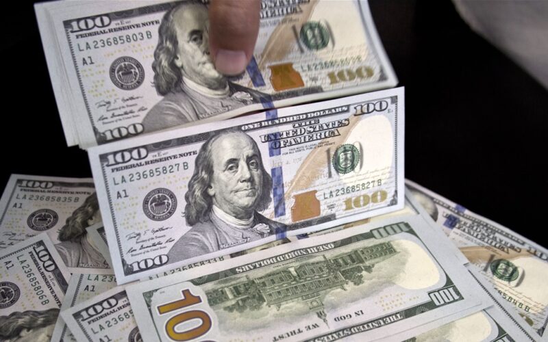 “الدولار ضرب الجنيه” أعلى سعر للدولار اليوم في السوق السوداء امام الجنيه المصري بتاريخ 26 نوفمبر 2023