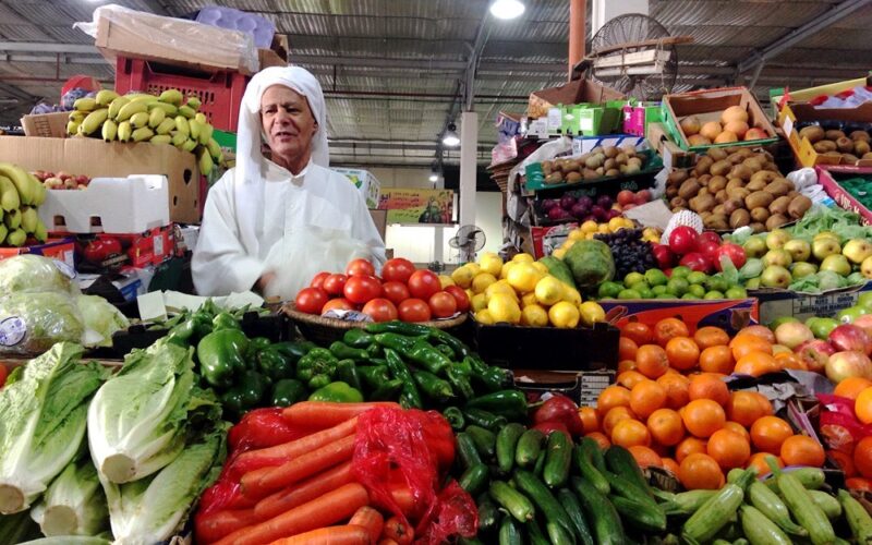 ننشر قائمة أسعار الخضار والفاكهة اليوم الخميس 23-11-2023 للمستهلك في سوق العبور