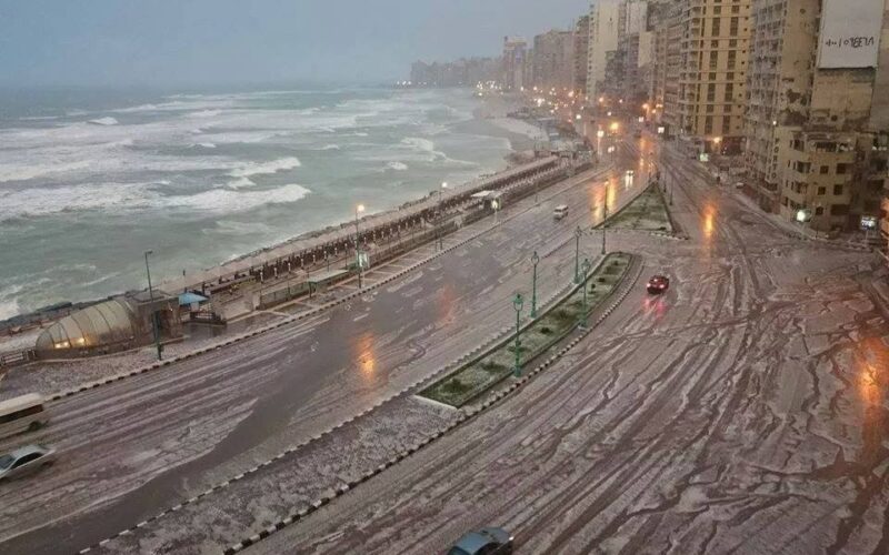 رئيس الوزراء يقرر تعطيل الدراسة غدا في الاسكندرية الاحد  نظرا لسوء الأحوال الجوية