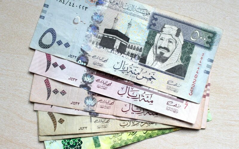 السعودي وصل لكام؟.. سعر الريال مقابل الجنيه بالسوق السوداء اليوم بتاريخ 27 يناير 2024