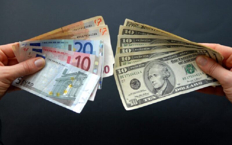 اخر تحديث لسعر الدولار واليورو اليوم في السوق السوداء الجمعه 12 يناير 2024 امام الجنيه المصري