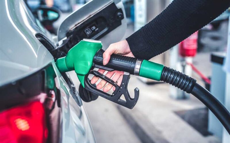 “البنزين بكام النهاردة” جدول زيادة أسعار البنزين اليوم السبت 20 يناير 2024 وفقًا للجنة التسعير التلقائي