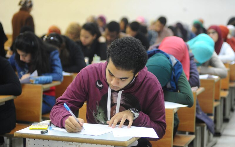 الوزارة تُحدد جدول امتحانات الصف الثالث الاعدادي 2024 الترم الأول في محافظة القاهرة والجيزة وجميع المحافظات