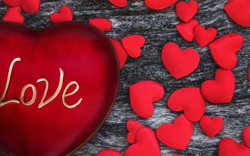“Seni seviyorum” العد التنازلي لعيد الحب 2024 واجمل عبارات التهنئة بالعربية والانجليزية مكتوبة PDF