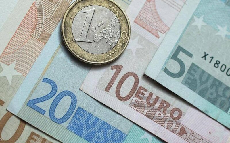 “اليورو عامل قلق” توقعات سعر اليورو مقابل الجنيه المصري اليوم الاحد 21 يناير 2024 بالسوق السوداء والبنوك