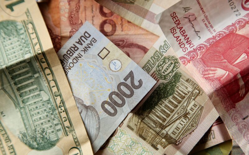 “ولعت نار” أسعار العملات في السوق السوداء اليوم في مصر الثلاثاء 13 فبراير 2024