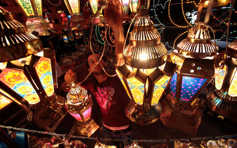 ” مرحب شهر الصوم مرحب ” موعد رمضان 2024 في مصر ومظاهر الإستعداد للشهر الكريم