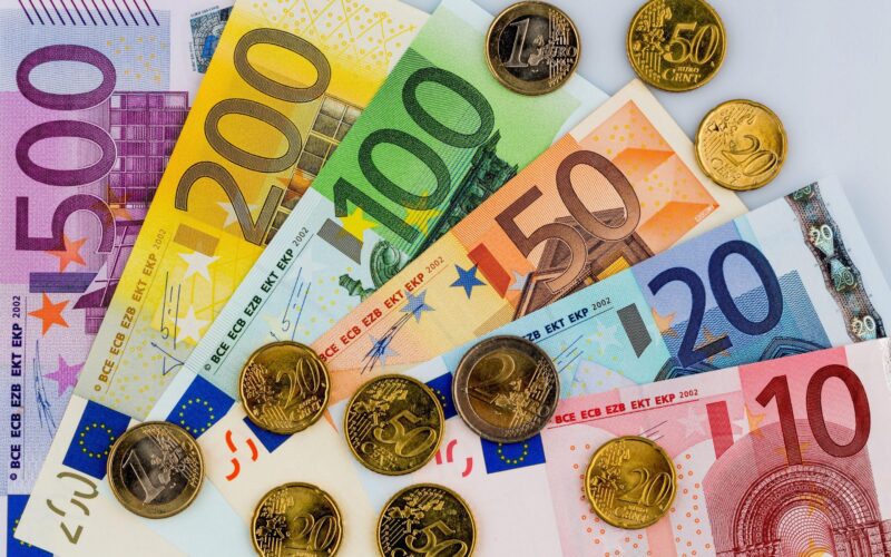 “الاوروبي وصل كام” سعر اليورو اليوم في السوق السوداء السبت 23 مارس 2024 مقابل الجنيه المصري
