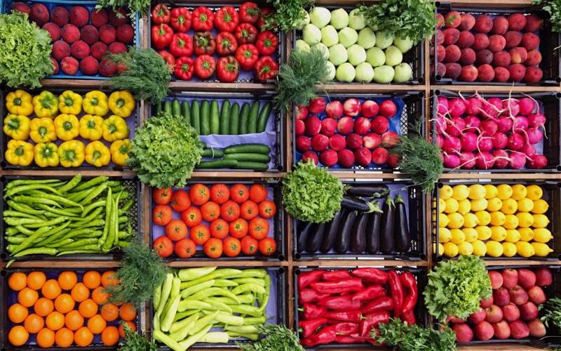 “خضار وفاكهة” جدول أسعار الخضار اليوم الاثنين 18 مارس 2024 بسوق العبور بالقاهرة