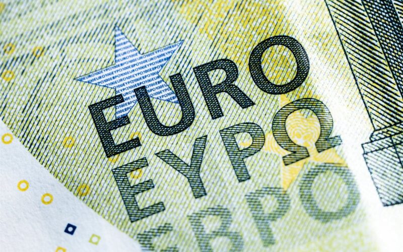 بكام؟.. سعر اليورو اليوم في السوق السوداء الاحد 24 مارس 2024 وكافة البنوك