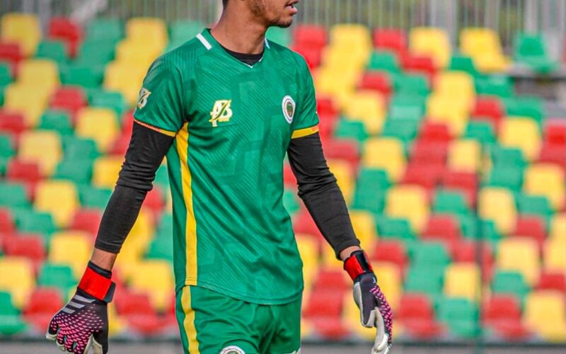 وفاة حارس مرمى منتخب موريتانيا إثر إصابة خطيرة وقرار عاجل من اتحاد الكرة