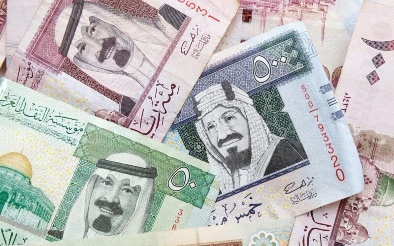 كم سعر الدينار الكويتي مقابل الدولار اليوم الخميس 28 مارس 2024.. يتباين أمام العملات العربية والأجنبية