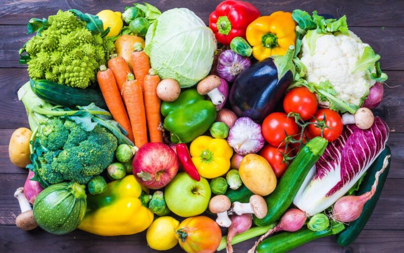 ننشر جدول أسعار الخضروات والفاكهة بمصر اليوم الأربعاء 6 مارس 2024 في سوق العبور