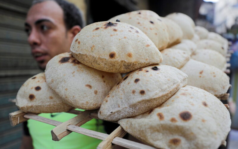 كم سعر رغيف الخبز المدعم الجديد 2024 للمستهلك في مصر