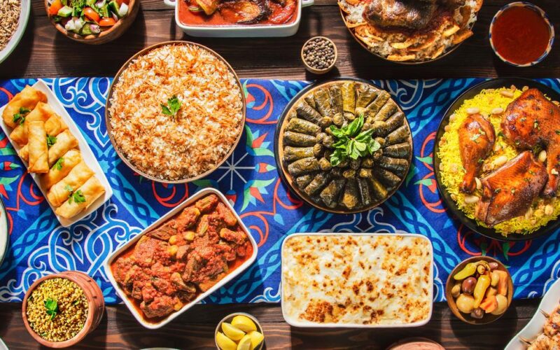 “مرحب شهر الصوم” اكلات رمضان 2024 | اقتراح وجبات فخمة وموفرة للأسبوع الاول لرمضان 2024