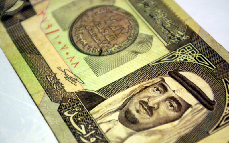 “السعودي بكام” سعر الريال السعودى اليوم الاثنين 1 ابريل 2024 في جميع البنوك والسوق السوداء