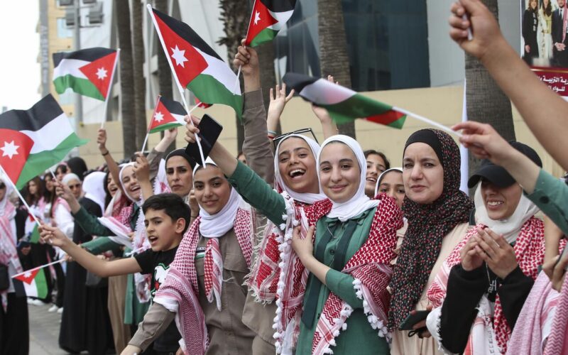 هام للجميع.. الحد الأدنى للاجور في الأردن 2024 لكافة العاملين وموعد صرف مرتبات شهر ابريل