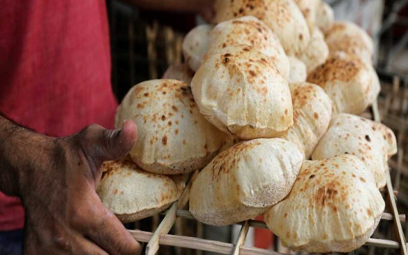 اعرف كم اسعار الخبز السياحي اليوم الجمعة 19 ابريل 2024 بعد تراجع سعر دقيق استخراج 72%