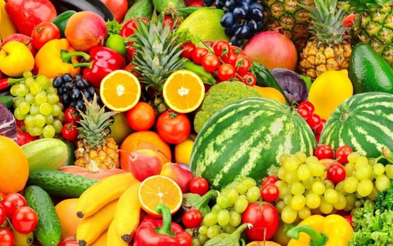 “فراولة وليمون” أسعار الفاكهة في سوق العبور اليوم السبت 20 ابريل 2024 في مصر