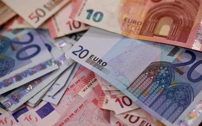 “استقرار الاوروبي” سعر اليورو اليوم في السوق السوداء الاربعاء 10 ابريل 2024 مقابل العمله المصرية