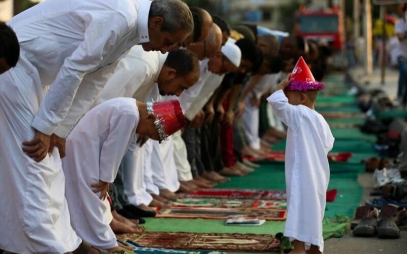 “العيد فرحة” طريقة صلاة عيد الفطر المبارك 1445هـ وفقا لدار الإفتاء
