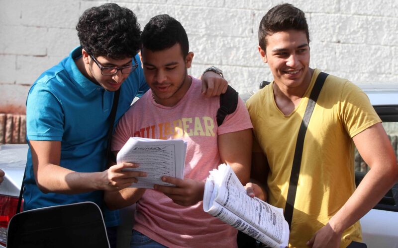 ننشُر جدول امتحانات الصف الثالث الثانوي لعام 2024 علمي وأدبي في جميع المحافظات المصرية