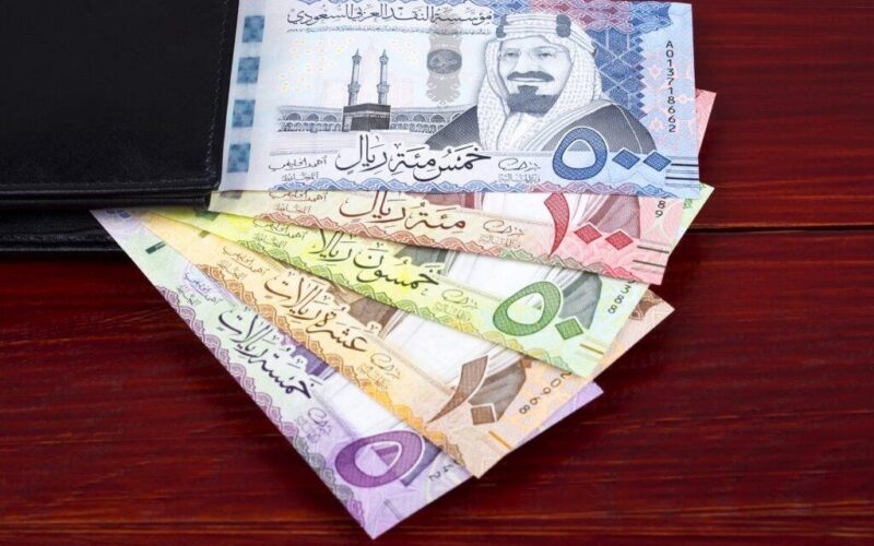 كم سعر الريال السعودي في السوق السوداء اليوم الاربعاء 17 ابريل 2024