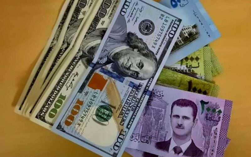 استقرار سعر الدولار مقابل الليرة السورية اليوم الاثنين 6 مايو 2024 في السوق السوداء والبنوك