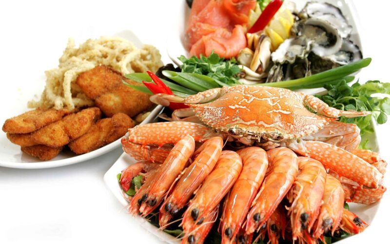 “الكبير بـ 65 ج” سعر كيلو السمك البلطي اليوم الأثنين 13 مايو 2024 في سوق العبور