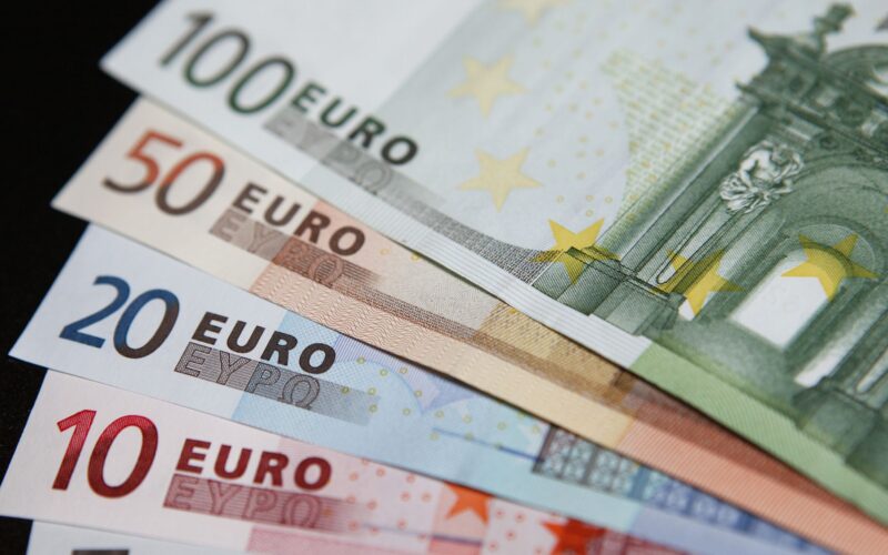 “الأوروبي علي كام؟” سعر اليورو اليوم في البنك التجاري الدولي والبنك المركزي الاثنين 13 مايو 2024 مقابل الجنيه