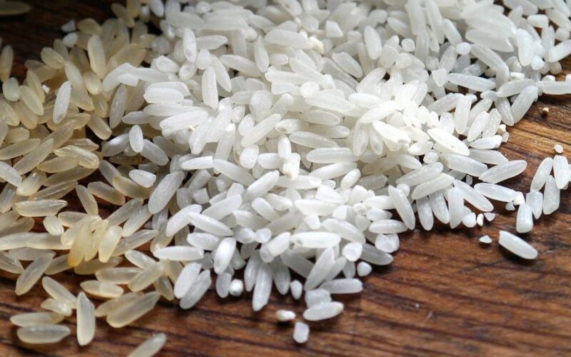 “خزن حالا” سعر طن الأرز الشعير اليوم الأحد 19 مايو 2024 في جميع الأسواق والمحلات التجارية للمستهلك