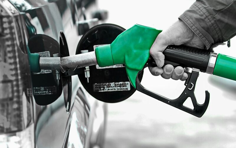 “لجنة التسعير ُتحدد” اسعار البنزين اليوم الاحد 12-5-2024 للمُستهلك في مصر.. (80، 92، 95)