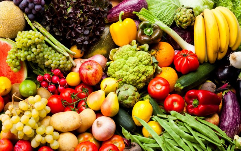 أسعار الفواكه والخضراوات اليوم الأربعاء 10 يوليو 2024 في سوق العبور