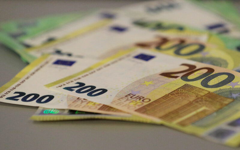 وصل لكام؟ سعر اليورو اليوم الاحد 28 يوليو 2024 في البنوك المصرية والسوق الموازي
