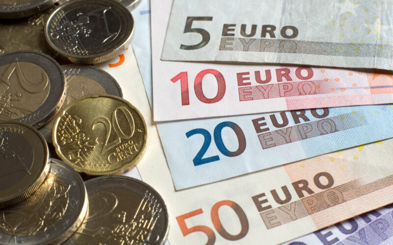 سعر اليورو اليوم السبت 27 يوليو 2024 لحظة بلحظة مقابل الجنيه المصري في البنوك المصرية