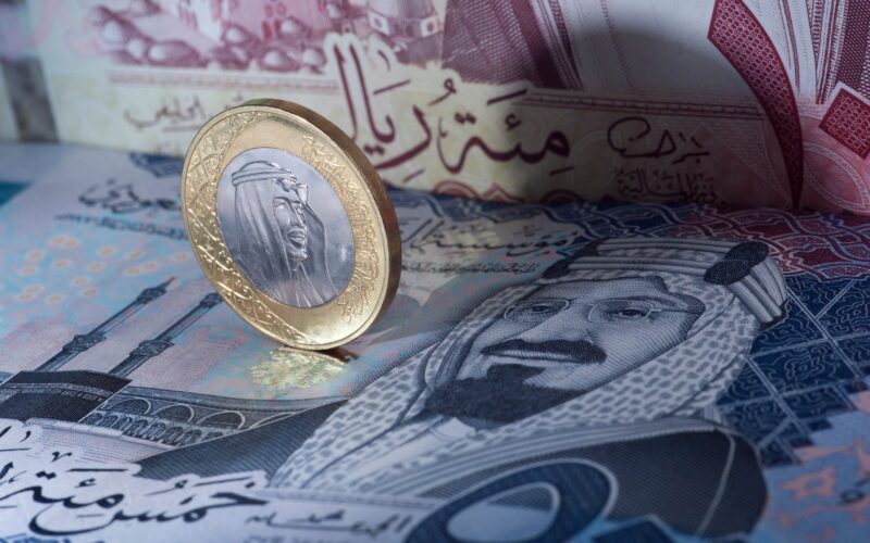 “انخفاض جديد” كم يساوي 100 ريال سعودي بالجنيه المصري اليوم الخميس 4 يوليو 2024 في جميع البنوك