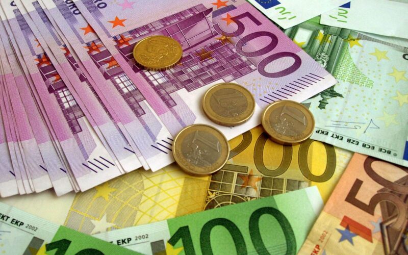 (سعر الصرف الآن) سعر اليورو اليوم الجمعة 5 يوليو 2024 في جميع البنوك المصرية مقابل الجنيه المصري