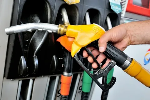 “80، 90، 95” ارتفاع أسعار البنزين اليوم في مصر 2024 بعد القرار الصادر من لجنة تسعير المواد البترولية في محطات الوقود