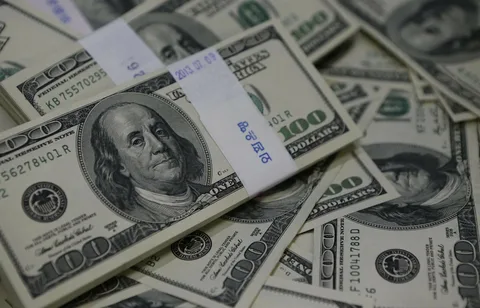 “الدولار في القمة” اعلي سعر للدولار اليوم في السوق السوداء السبت 27 يوليو 2024 ببداية التعاملات في مختلف البنوك المصرية